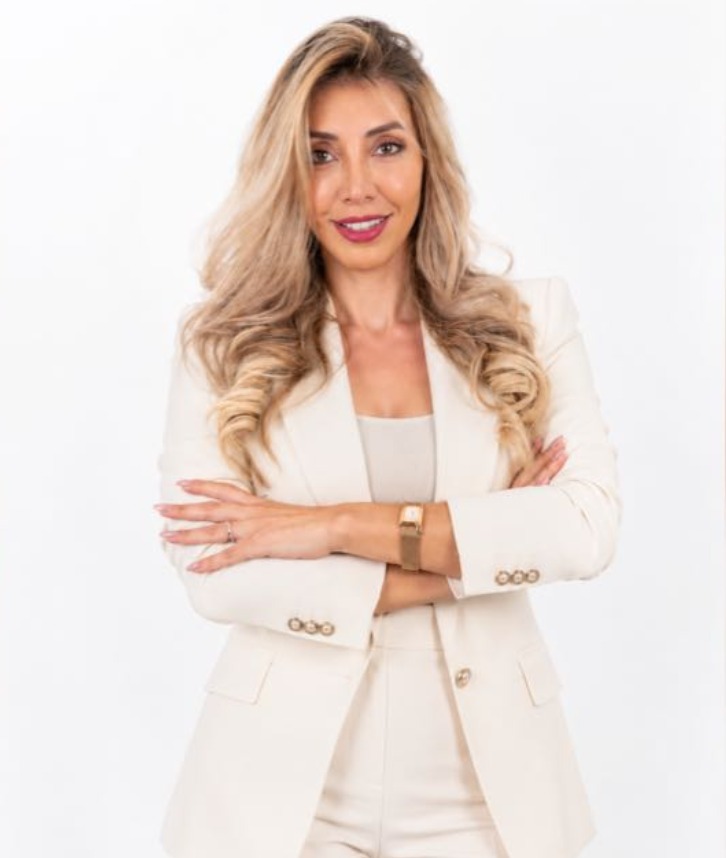 Alejandra Loyo López
