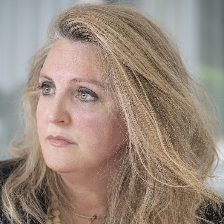 MARÍA ARÁNZAZU Garmendia Iraola