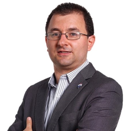 César Morales Espina