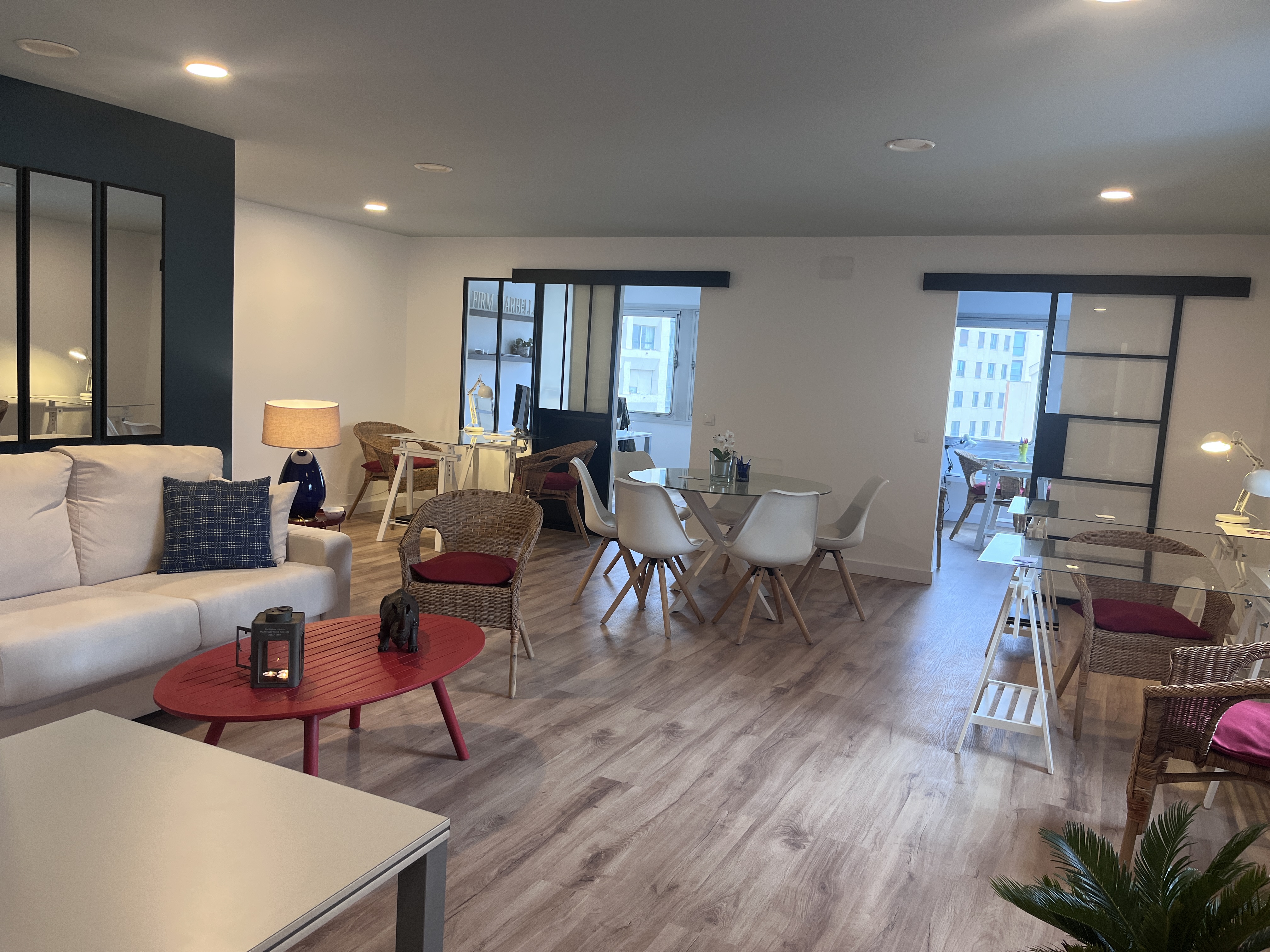 RE/MAX BELLA