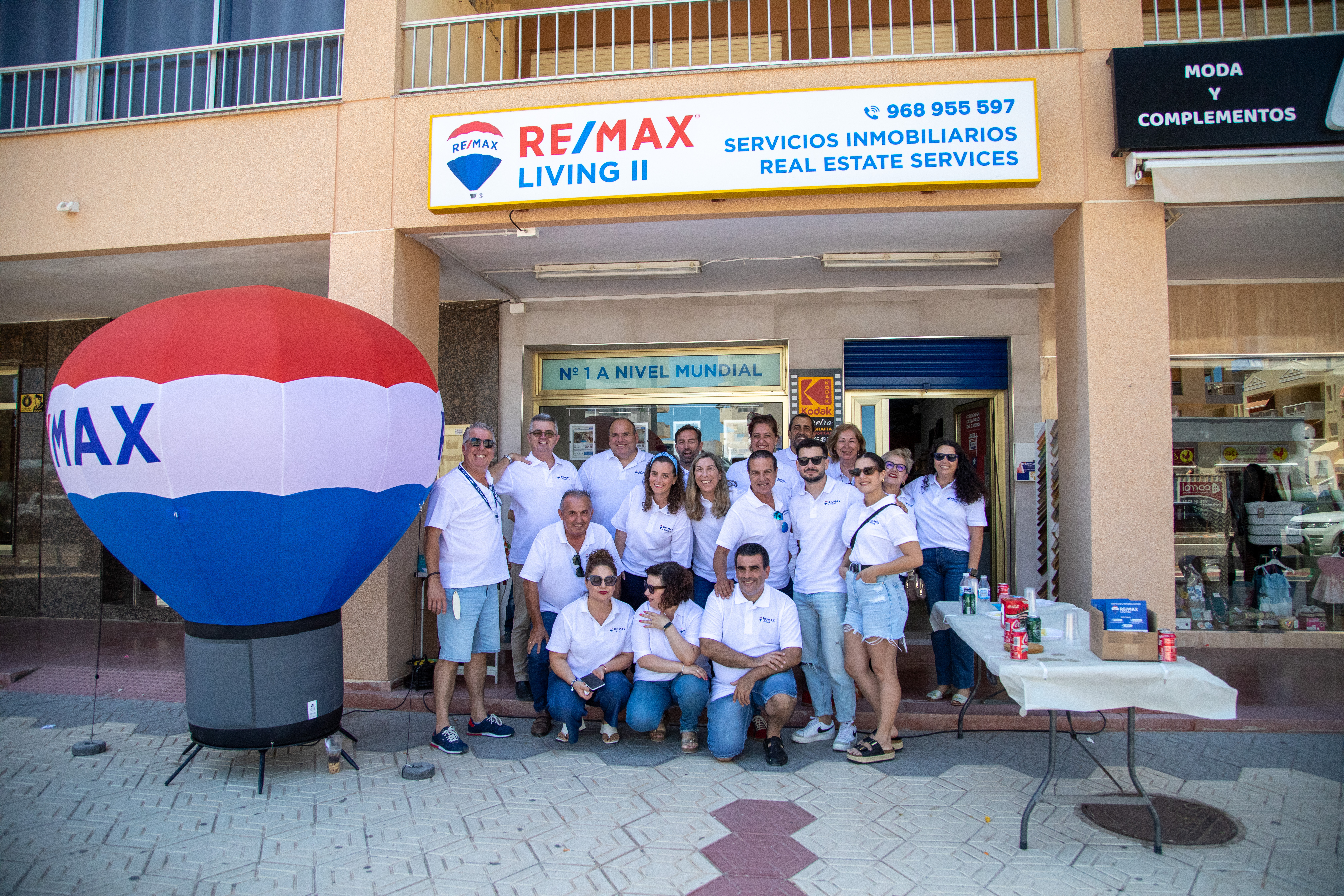 RE/MAX LIVING II